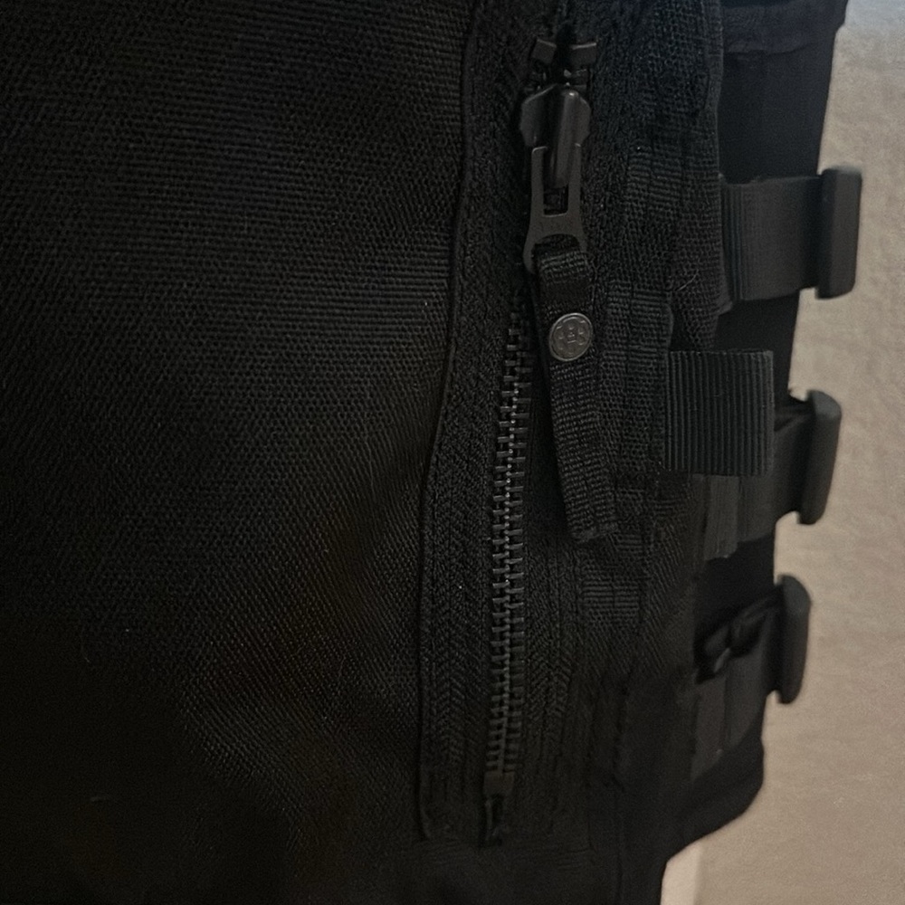 Icon Motorcycle Riding Vest - Picture 4 of 11
